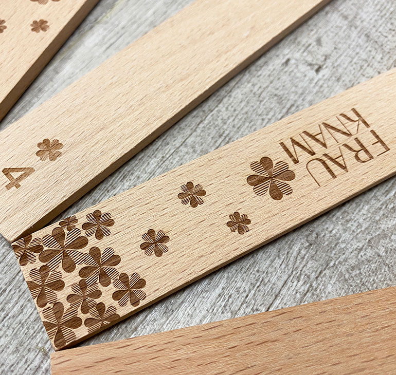 Bastonicini Frau Knam incisi