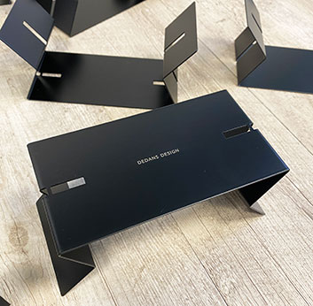 Marcatura porta cartelli in ferro